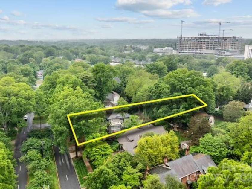 920 Queens Road, Charlotte, NC 28207.  MLS# CAR4251447, YatesRealty ID 8032. 