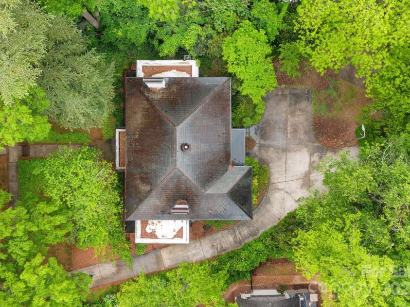 920 Queens Road, Charlotte, NC 28207.  MLS# CAR4251447, YatesRealty ID 8032. 