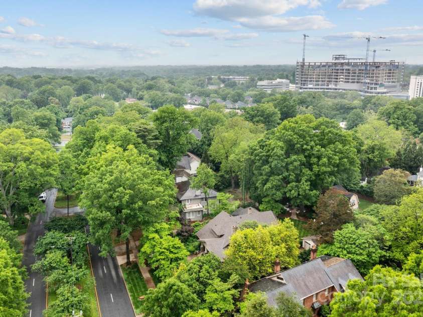 920 Queens Road, Charlotte, NC 28207.  MLS# CAR4251447, YatesRealty ID 8032. 