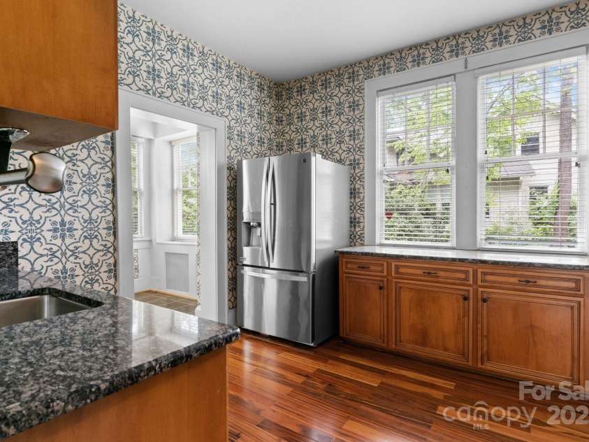 920 Queens Road, Charlotte, NC 28207.  MLS# CAR4251447, YatesRealty ID 8032. 