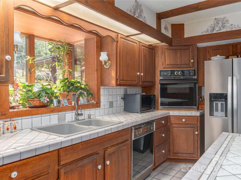 22 Waynewood Drive, Waynesville, NC 28786.  MLS# CAR4249792, YatesRealty ID 8033. 