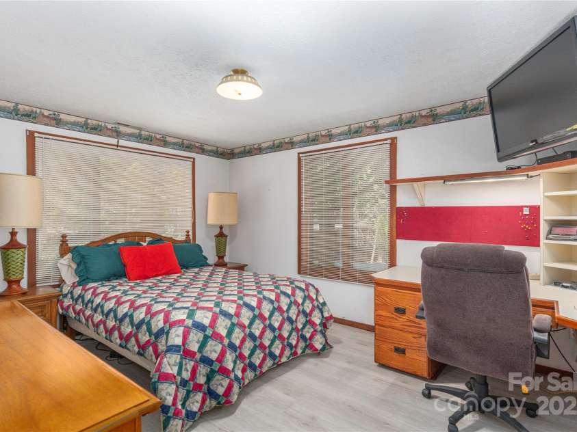 22 Waynewood Drive, Waynesville, NC 28786.  MLS# CAR4249792, YatesRealty ID 8033. 
