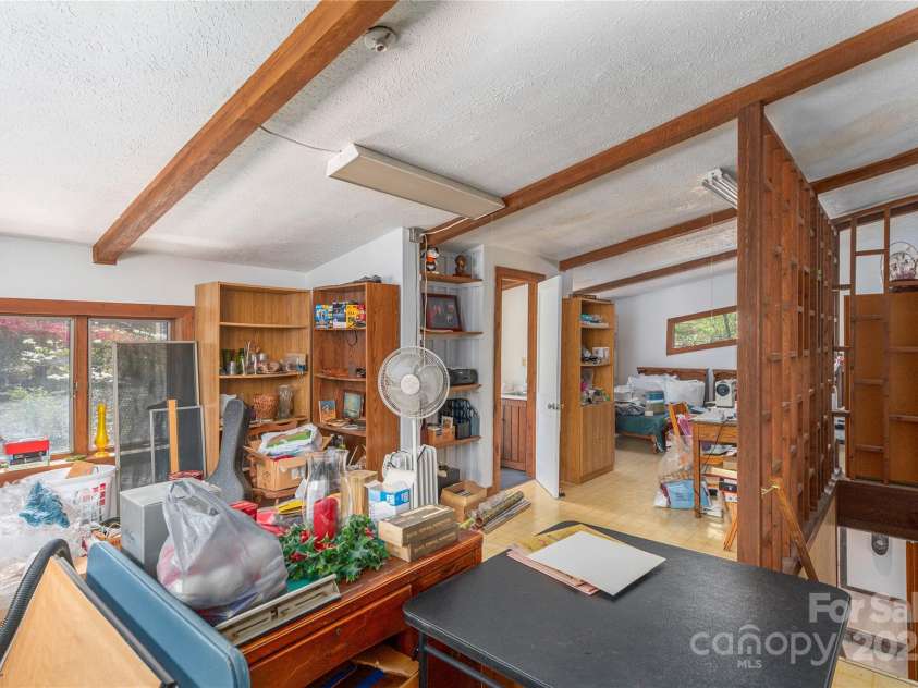 22 Waynewood Drive, Waynesville, NC 28786.  MLS# CAR4249792, YatesRealty ID 8033. 