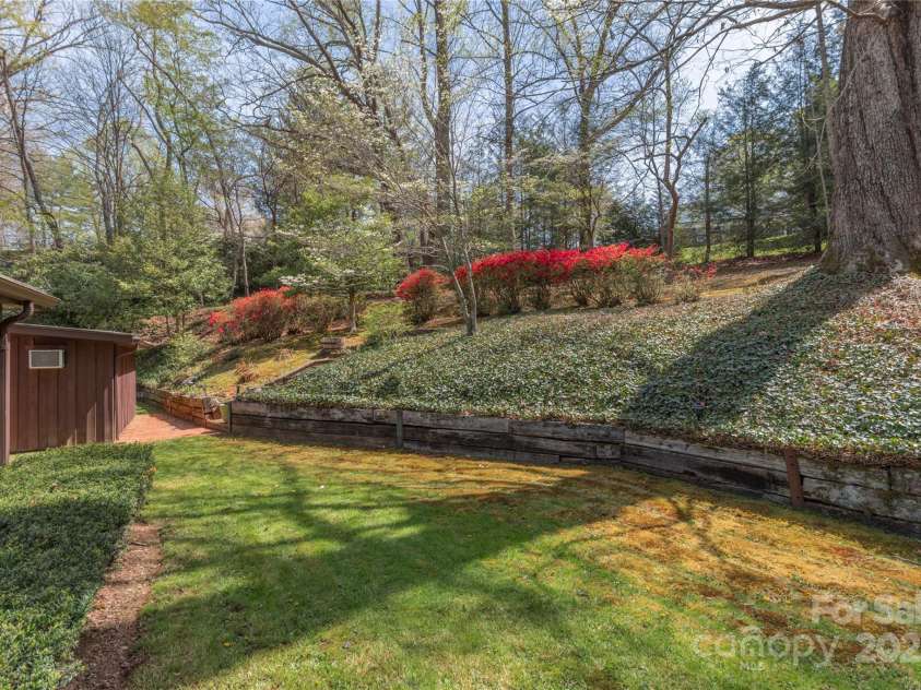 22 Waynewood Drive, Waynesville, NC 28786.  MLS# CAR4249792, YatesRealty ID 8033. 