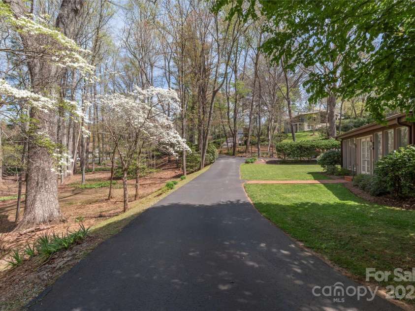 22 Waynewood Drive, Waynesville, NC 28786.  MLS# CAR4249792, YatesRealty ID 8033. 
