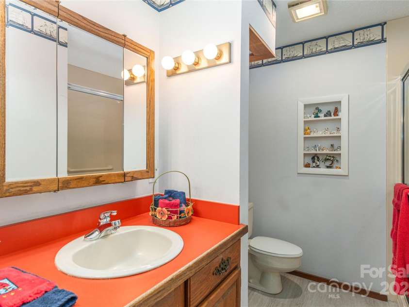 22 Waynewood Drive, Waynesville, NC 28786.  MLS# CAR4249792, YatesRealty ID 8033. Bath 1 Full