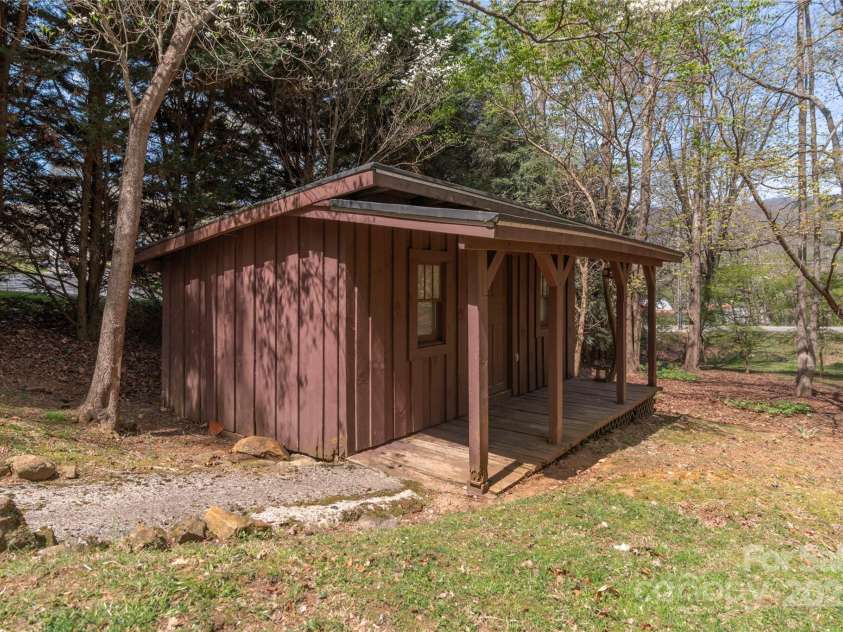 22 Waynewood Drive, Waynesville, NC 28786.  MLS# CAR4249792, YatesRealty ID 8033. Garden shed