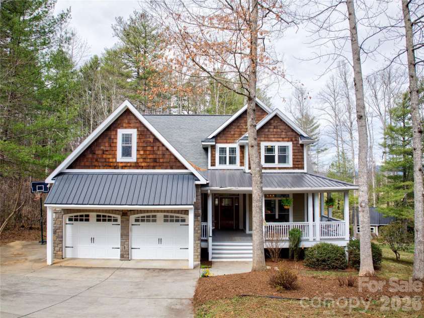 53 Sovereign Lane, Fairview, NC 28730.  MLS# CAR4355300, YatesRealty ID 8034. 
