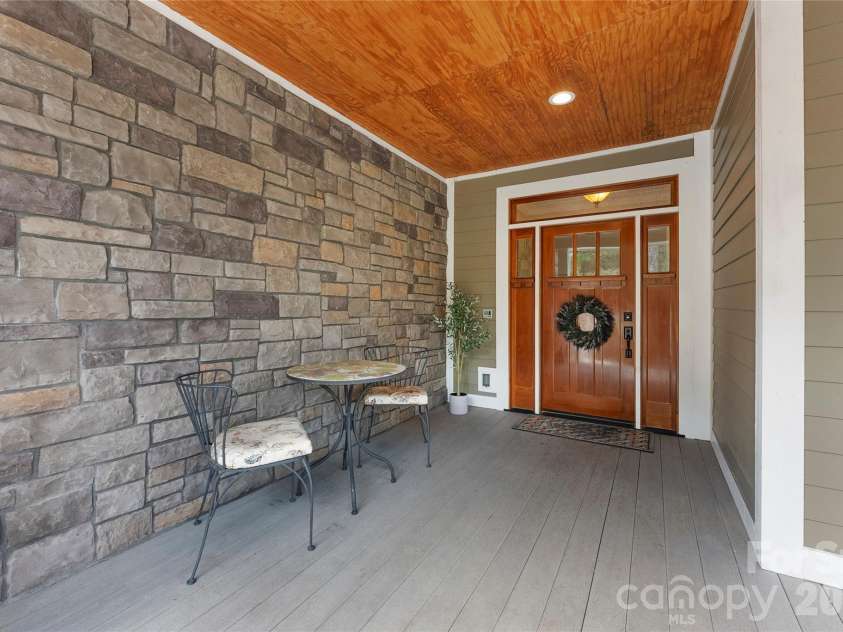 53 Sovereign Lane, Fairview, NC 28730.  MLS# CAR4355300, YatesRealty ID 8034. 