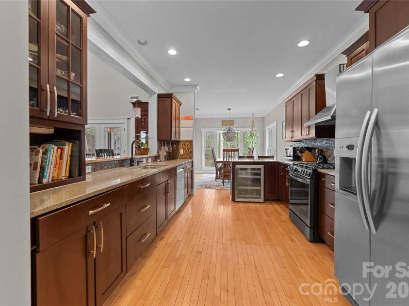53 Sovereign Lane, Fairview, NC 28730.  MLS# CAR4355300, YatesRealty ID 8034. 