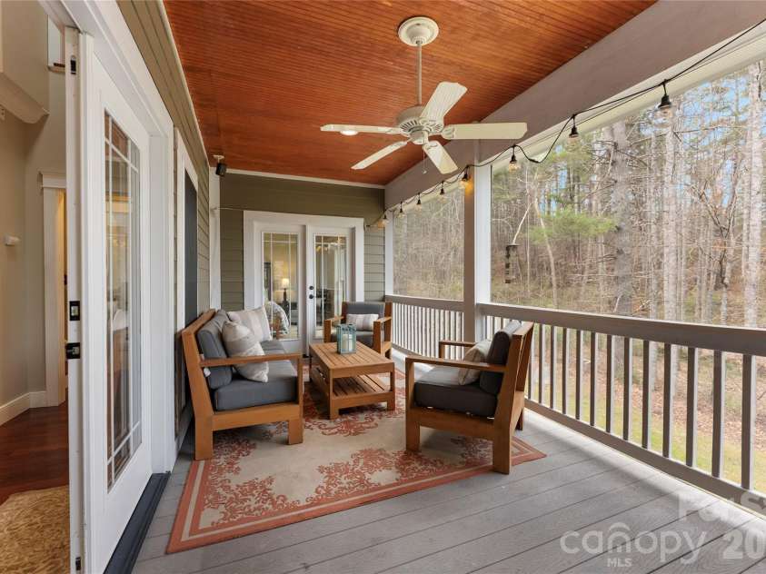 53 Sovereign Lane, Fairview, NC 28730.  MLS# CAR4355300, YatesRealty ID 8034. 
