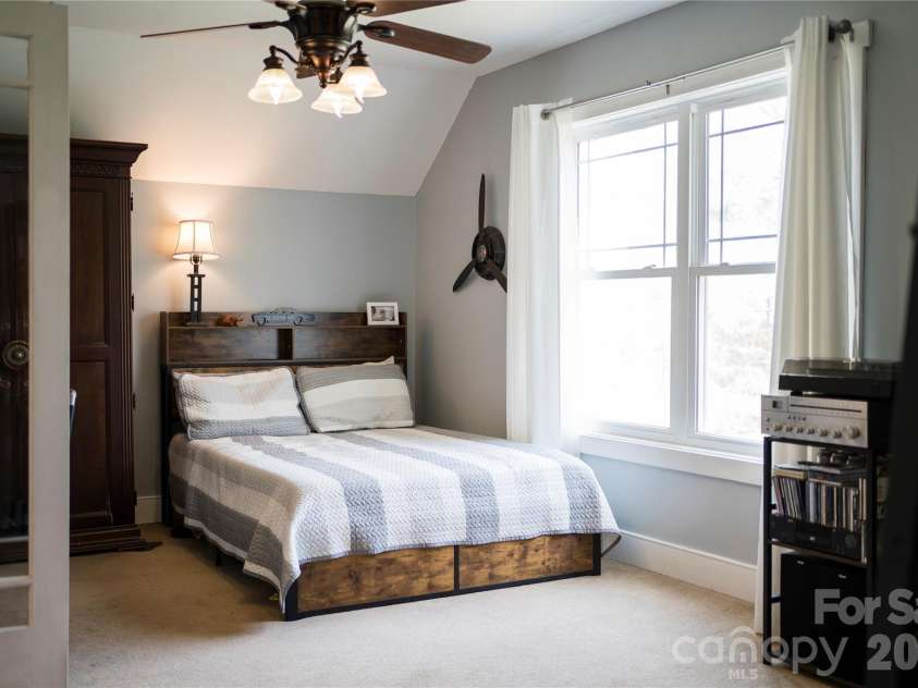53 Sovereign Lane, Fairview, NC 28730.  MLS# CAR4355300, YatesRealty ID 8034. 