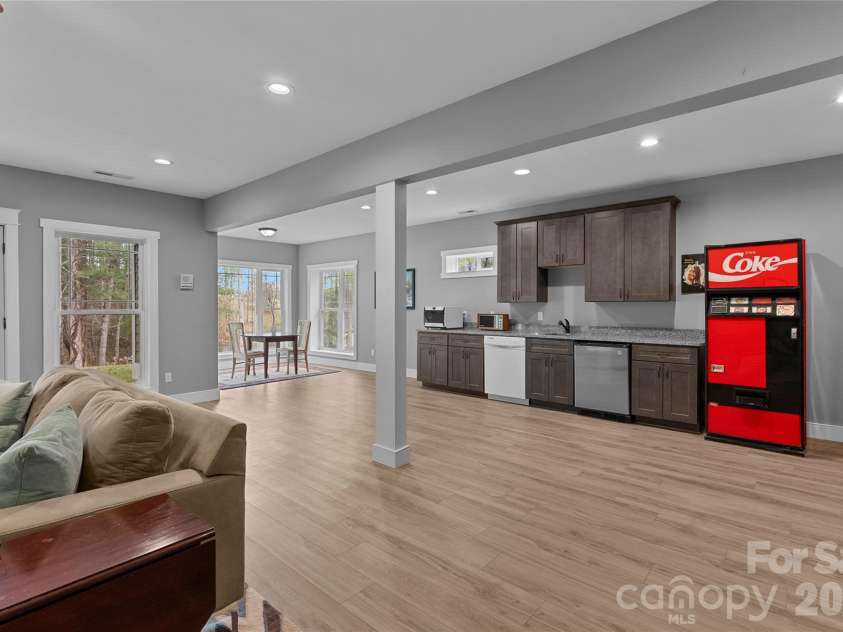 53 Sovereign Lane, Fairview, NC 28730.  MLS# CAR4355300, YatesRealty ID 8034. 