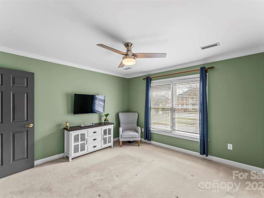 308 41st Avenue Place, Hickory, NC 28601.  MLS# CAR4219070, YatesRealty ID 8035. Bedroom 3