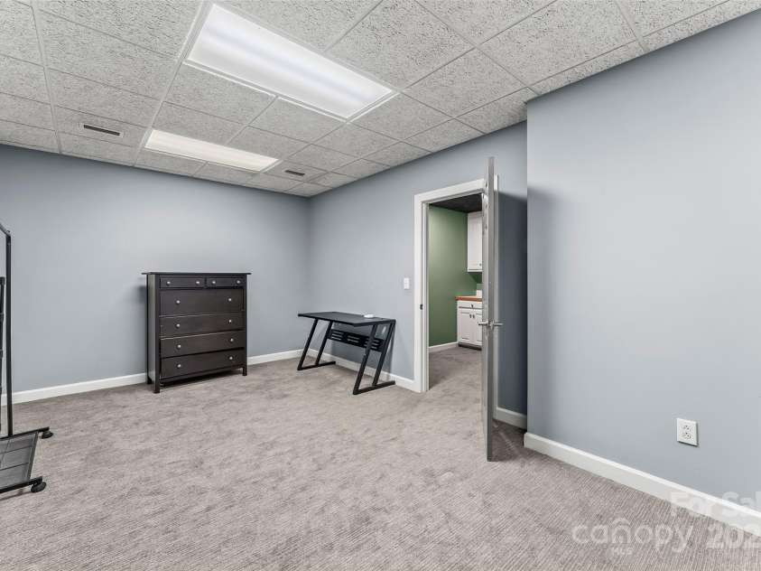 308 41st Avenue Place, Hickory, NC 28601.  MLS# CAR4219070, YatesRealty ID 8035. Bonus Room