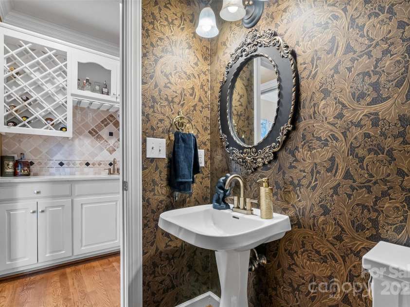 308 41st Avenue Place, Hickory, NC 28601.  MLS# CAR4219070, YatesRealty ID 8035. Half bathroom