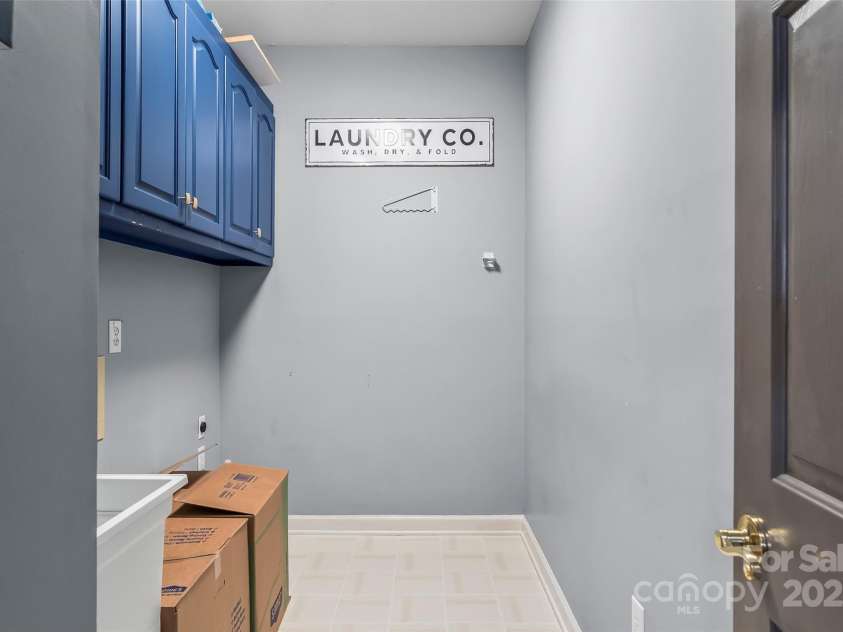 308 41st Avenue Place, Hickory, NC 28601.  MLS# CAR4219070, YatesRealty ID 8035. Laundry Room