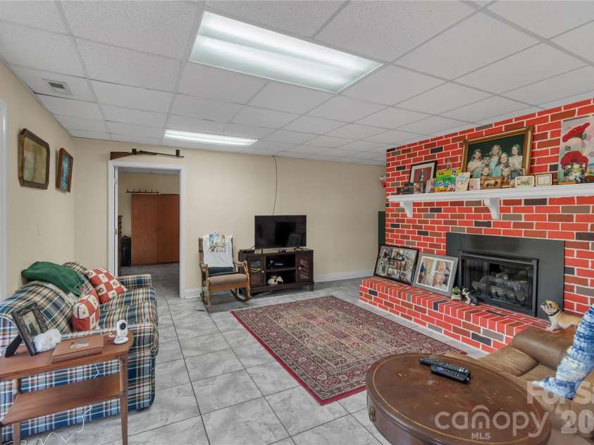 2207 Peninsula Avenue, Shelby, NC 28150.  MLS# CAR4294719, YatesRealty ID 8036. 