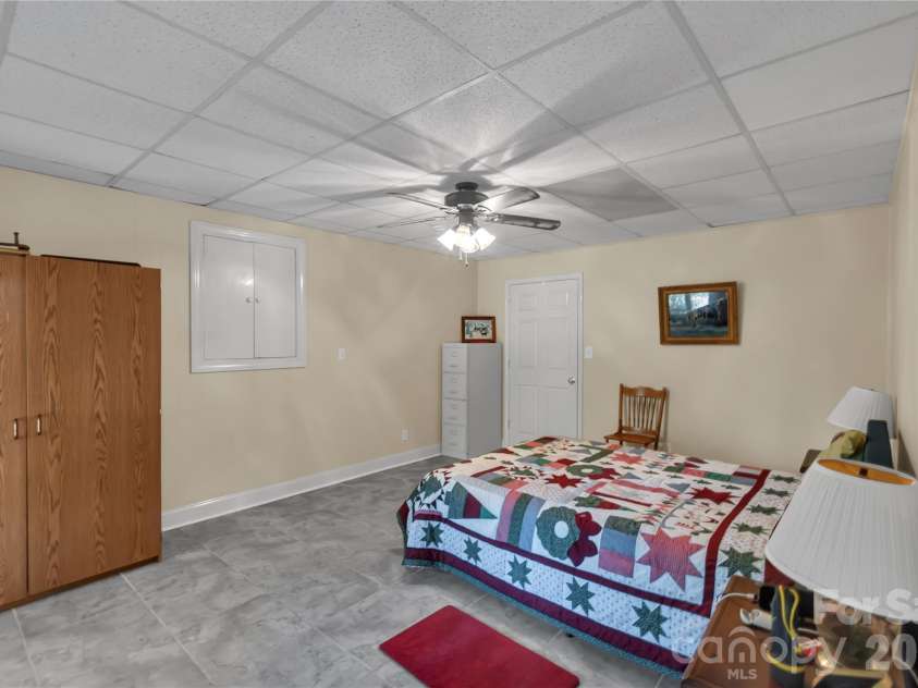 2207 Peninsula Avenue, Shelby, NC 28150.  MLS# CAR4294719, YatesRealty ID 8036. 