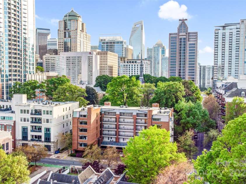 224 Poplar Street, Charlotte, NC 28202.  MLS# CAR4288787, YatesRealty ID 8036. 