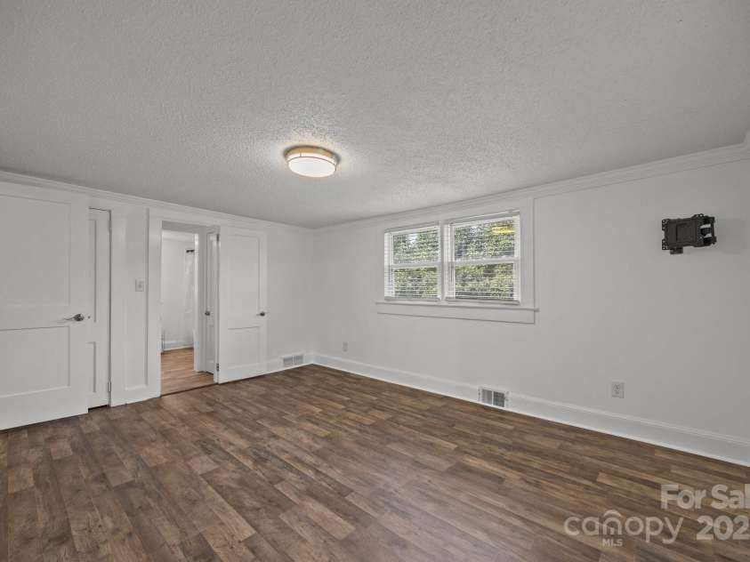 2787 Tyro Road, Lexington, NC 27295.  MLS# CAR4248691, YatesRealty ID 8037. 