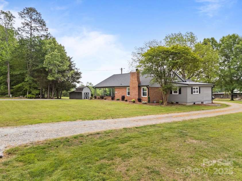 2787 Tyro Road, Lexington, NC 27295.  MLS# CAR4248691, YatesRealty ID 8037. 