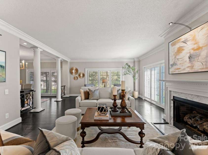 2445 Selwyn Avenue, Charlotte, NC 28209.  MLS# CAR4234376, YatesRealty ID 8039. Great room leads to the dining room