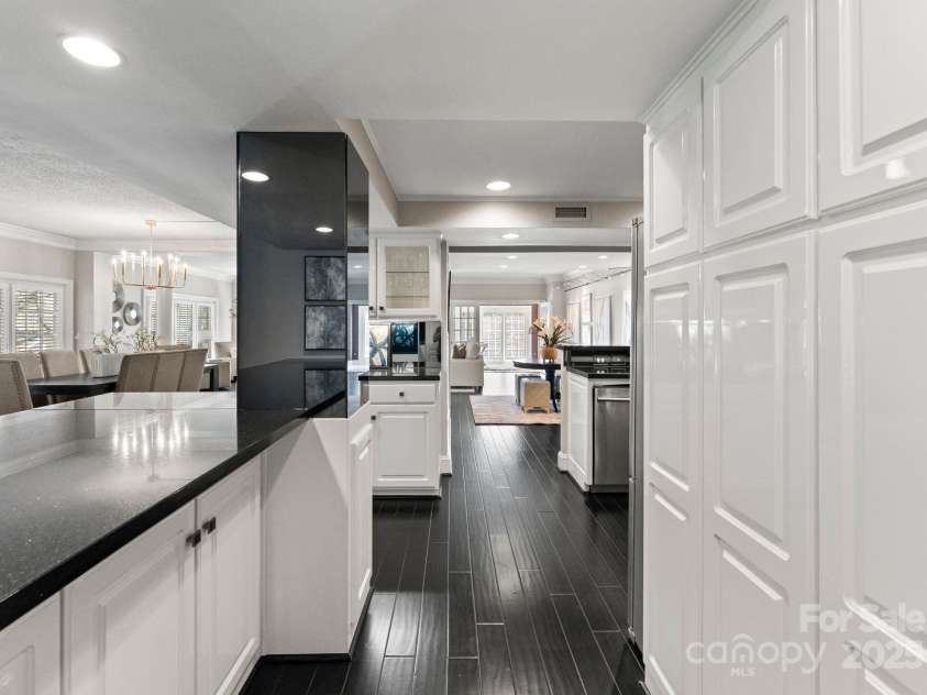 2445 Selwyn Avenue, Charlotte, NC 28209.  MLS# CAR4234376, YatesRealty ID 8039. Lots of storage in the kitchen