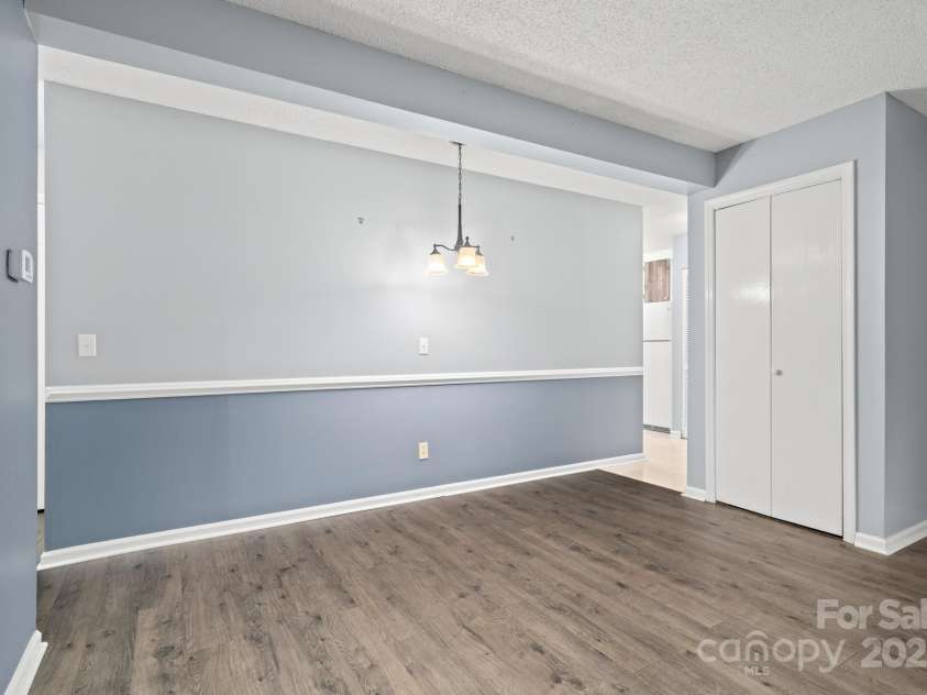 27 Capri Lane, Hendersonville, NC 28791.  MLS# CAR4323104, YatesRealty ID 804. Dining Area