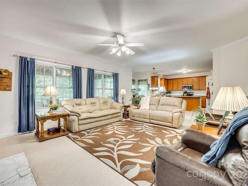 14818 Hawick Manor Lane, Pineville, NC 28134.  MLS# CAR4245191, YatesRealty ID 8040. 