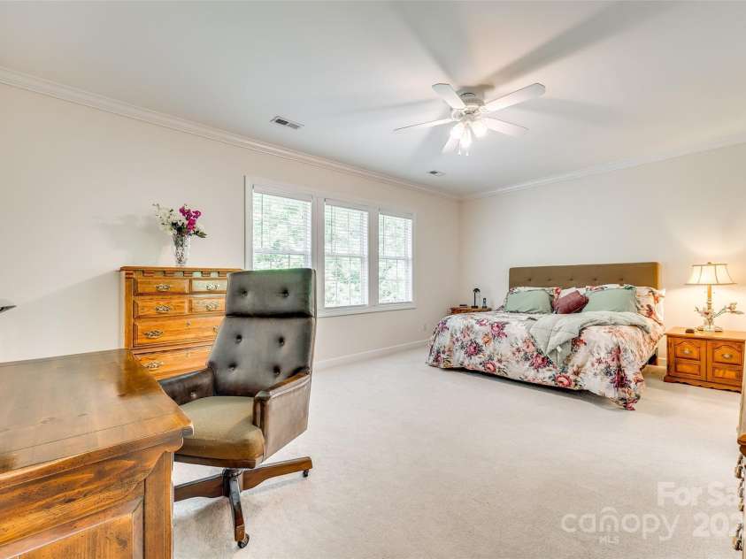 14818 Hawick Manor Lane, Pineville, NC 28134.  MLS# CAR4245191, YatesRealty ID 8040. 