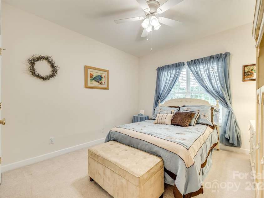 14818 Hawick Manor Lane, Pineville, NC 28134.  MLS# CAR4245191, YatesRealty ID 8040. 