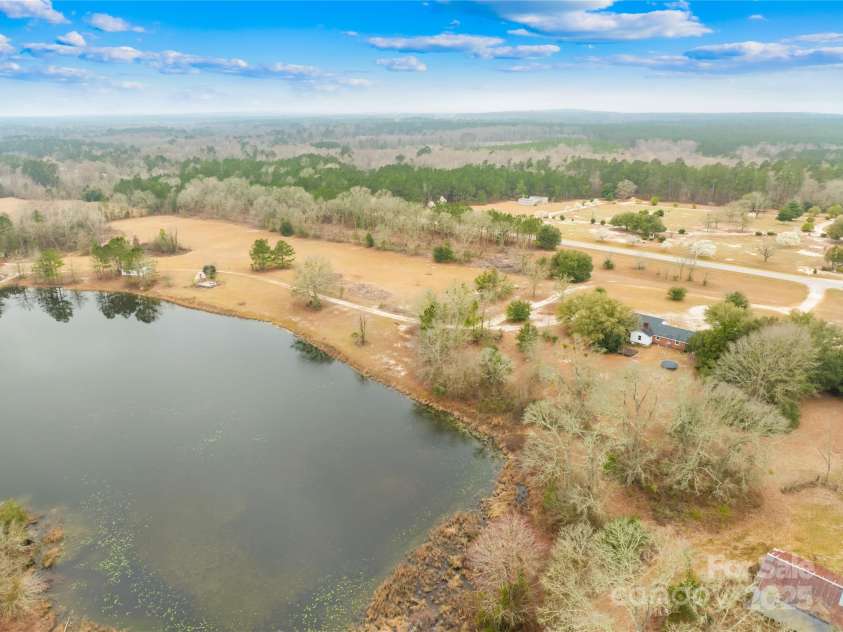 1658 Kershaw Highway, Camden, SC 29020.  MLS# CAR4234703, YatesRealty ID 8041. 