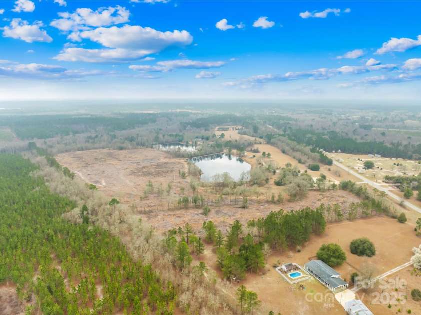 1658 Kershaw Highway, Camden, SC 29020.  MLS# CAR4234703, YatesRealty ID 8041. 