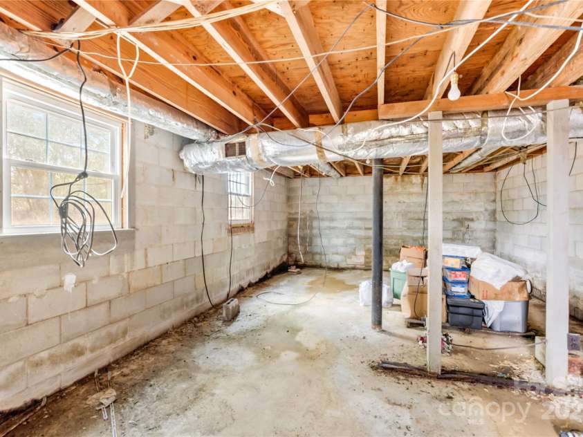 1658 Kershaw Highway, Camden, SC 29020.  MLS# CAR4234703, YatesRealty ID 8041. Basement in main home