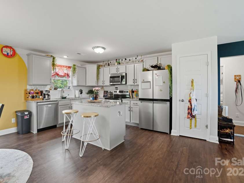 345 Knox Farm Road, Statesville, NC 28677.  MLS# CAR4304653, YatesRealty ID 8043. 