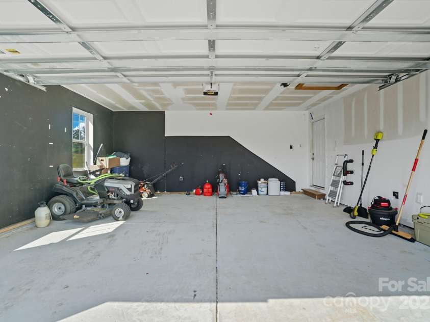 345 Knox Farm Road, Statesville, NC 28677.  MLS# CAR4304653, YatesRealty ID 8043. Garage Interior
