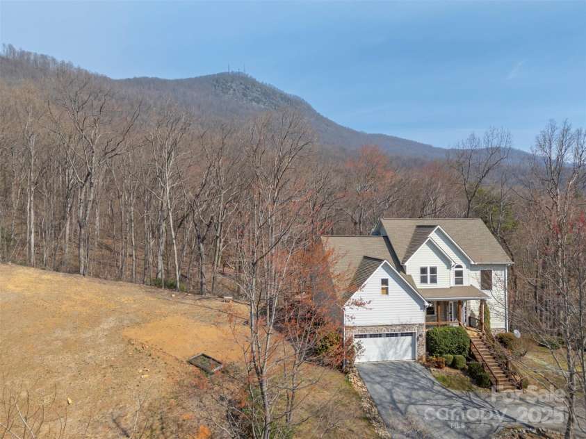 693 Rockwood Lane, Tryon, NC 28782.  MLS# CAR4234370, YatesRealty ID 8043. 
