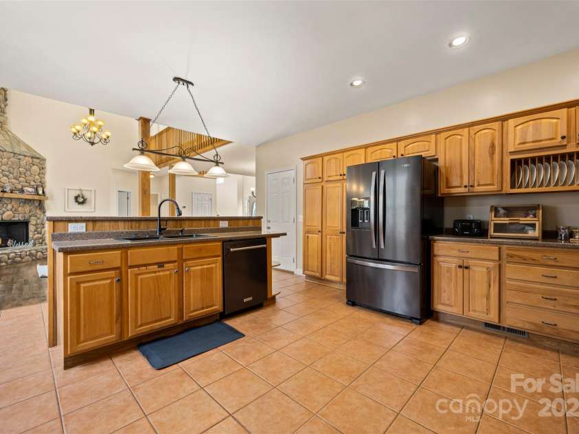 693 Rockwood Lane, Tryon, NC 28782.  MLS# CAR4234370, YatesRealty ID 8043. 