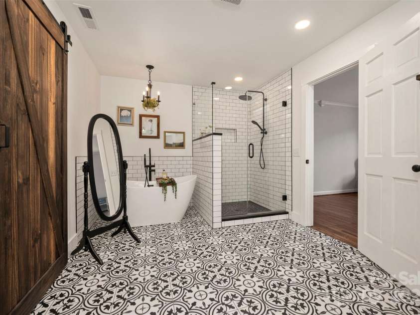 693 Rockwood Lane, Tryon, NC 28782.  MLS# CAR4234370, YatesRealty ID 8043. 
