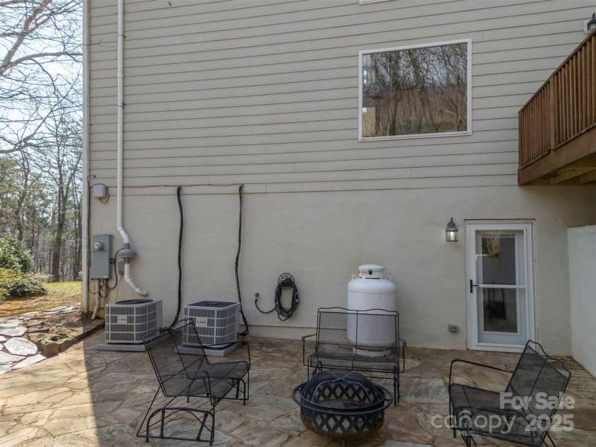 693 Rockwood Lane, Tryon, NC 28782.  MLS# CAR4234370, YatesRealty ID 8043. 