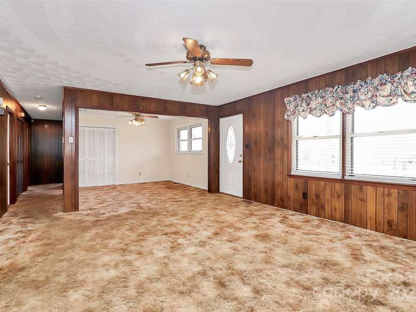 1354 Mirror Lake Road, Lincolnton, NC 28092.  MLS# CAR4220699, YatesRealty ID 8045. Living Room