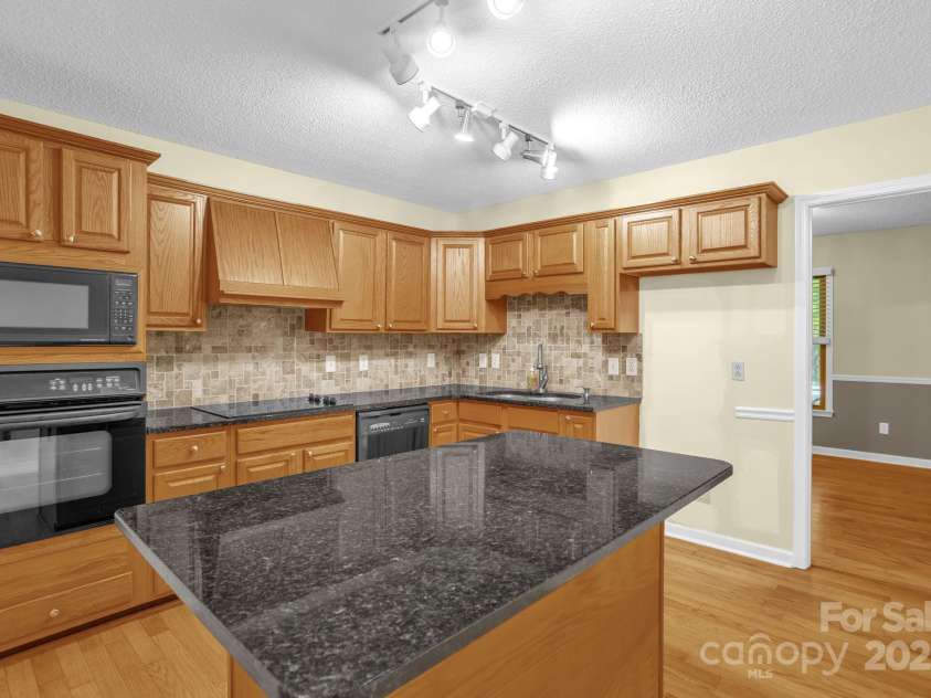 106 Birmingham Place, Salisbury, NC 28146.  MLS# CAR4279332, YatesRealty ID 8046. 
