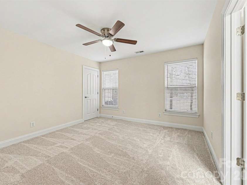 1305 Linden Glen Drive, Matthews, NC 28104.  MLS# CAR4340107, YatesRealty ID 8047. 