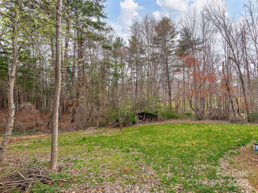 360 Lower Grassy Branch Road, Asheville, NC 28805.  MLS# CAR4244601, YatesRealty ID 8047. 