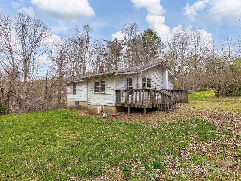 360 Lower Grassy Branch Road, Asheville, NC 28805.  MLS# CAR4244601, YatesRealty ID 8047. 