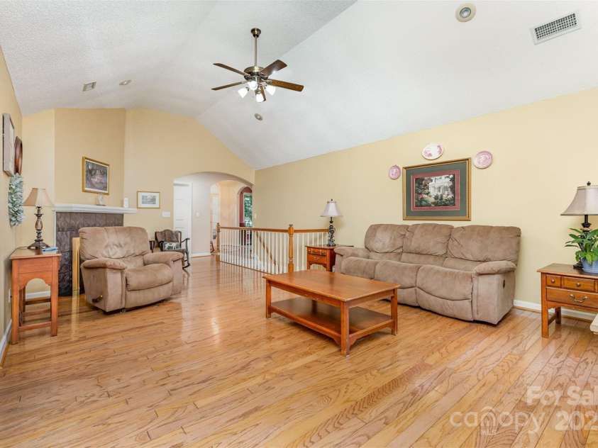 101 Citation Lane, Gastonia, NC 28056.  MLS# CAR4279144, YatesRealty ID 805. 