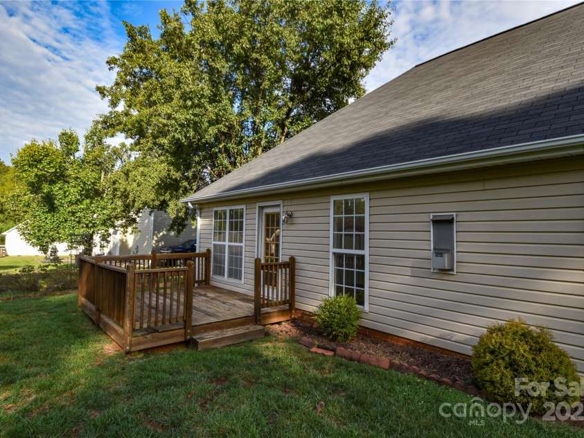 330 Kilmer Lane, Mooresville, NC 28115.  MLS# CAR4255974, YatesRealty ID 8050. 