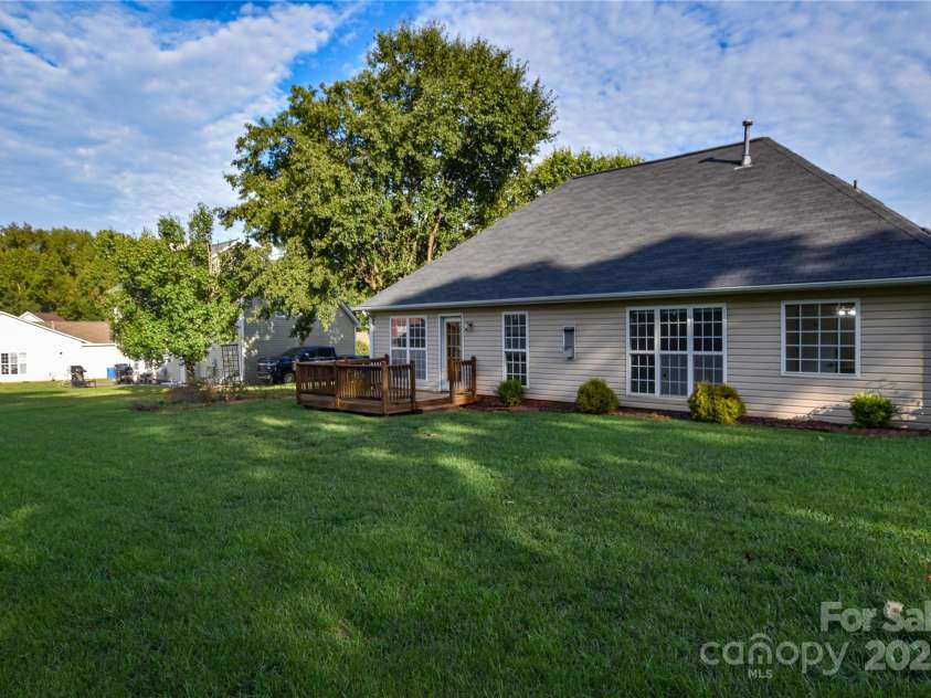 330 Kilmer Lane, Mooresville, NC 28115.  MLS# CAR4255974, YatesRealty ID 8050. 
