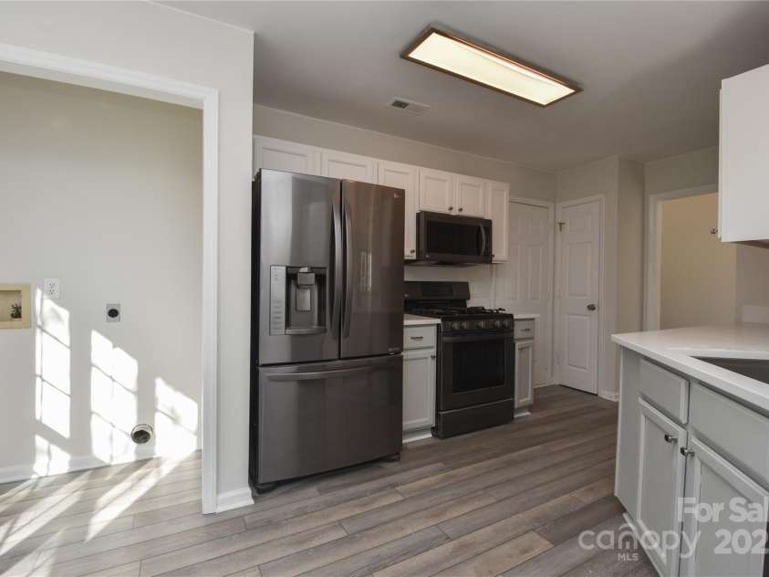 330 Kilmer Lane, Mooresville, NC 28115.  MLS# CAR4255974, YatesRealty ID 8050. 